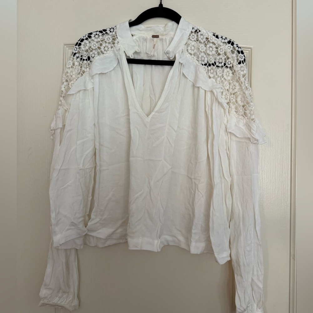 FREE PEOPLE  lace trim blouse size S